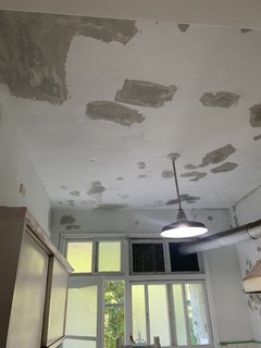 中正區金華街補土，刷乳膠漆油漆施工